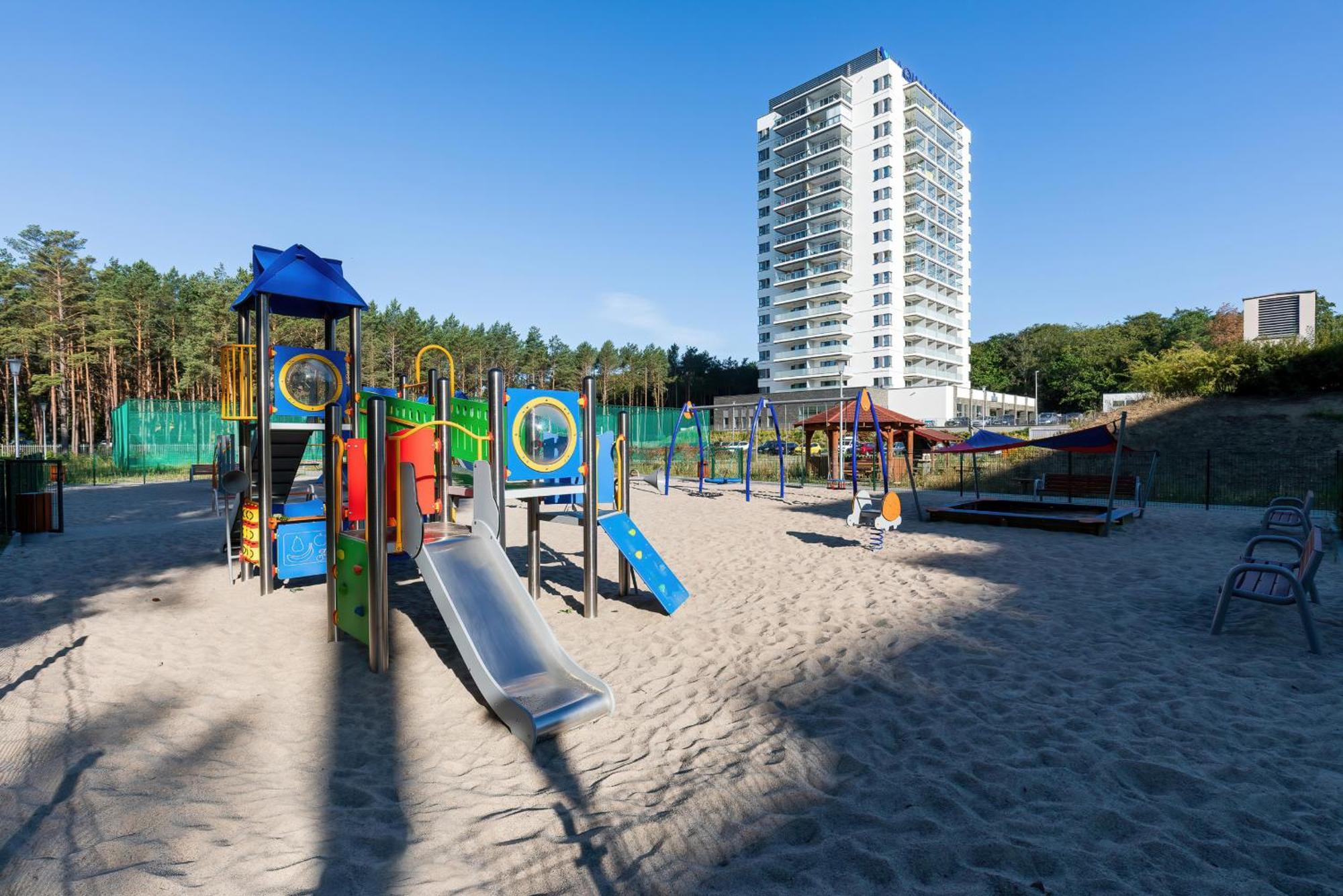 Aquamarina Onyx Miedzyzdroje Z Parkingiem By Rent Like Home Exterior foto